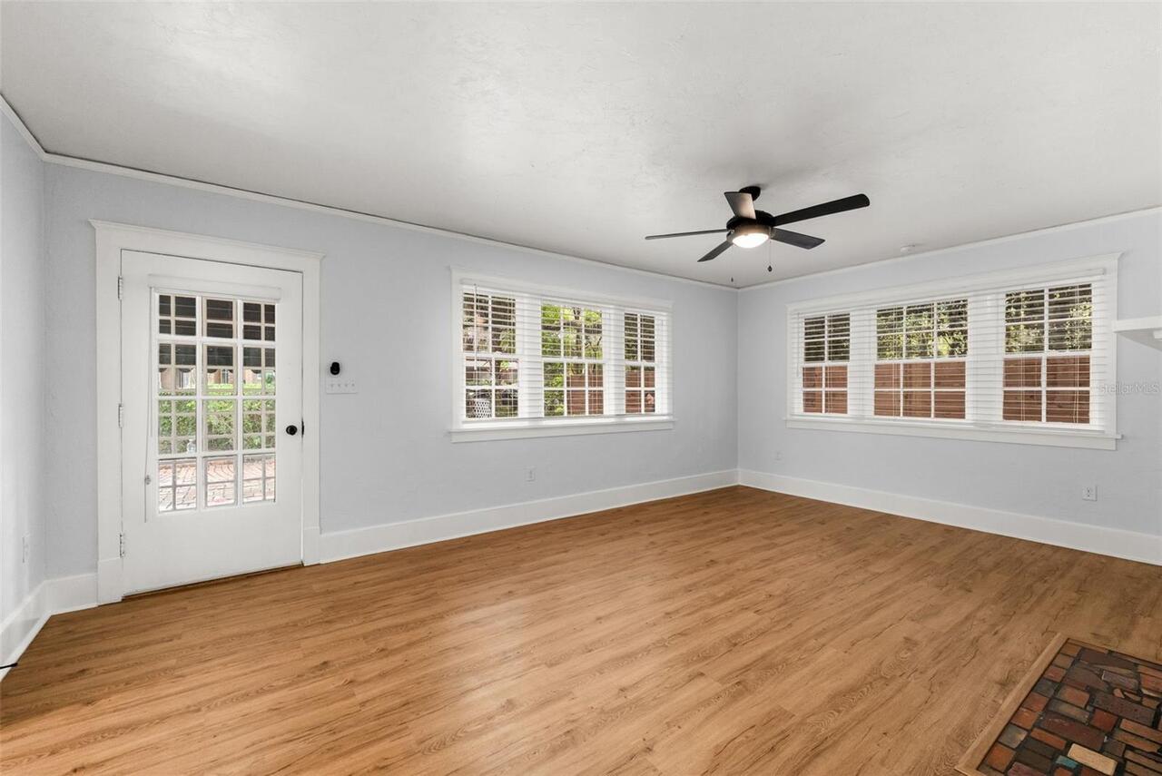 Listing Photo 14