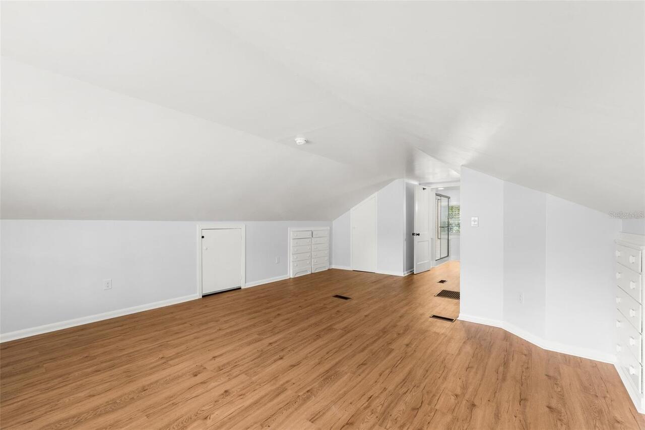 Listing Photo 32