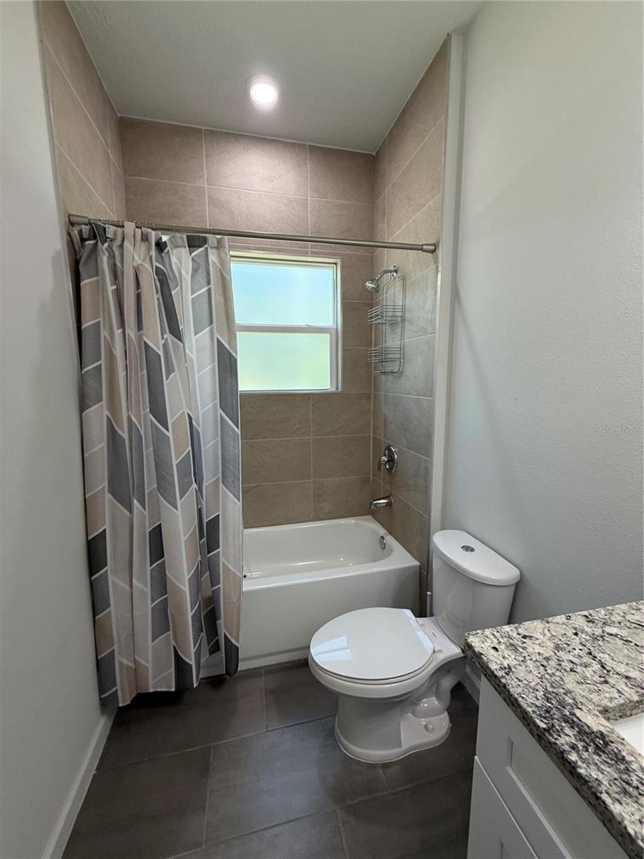 Listing Photo 9