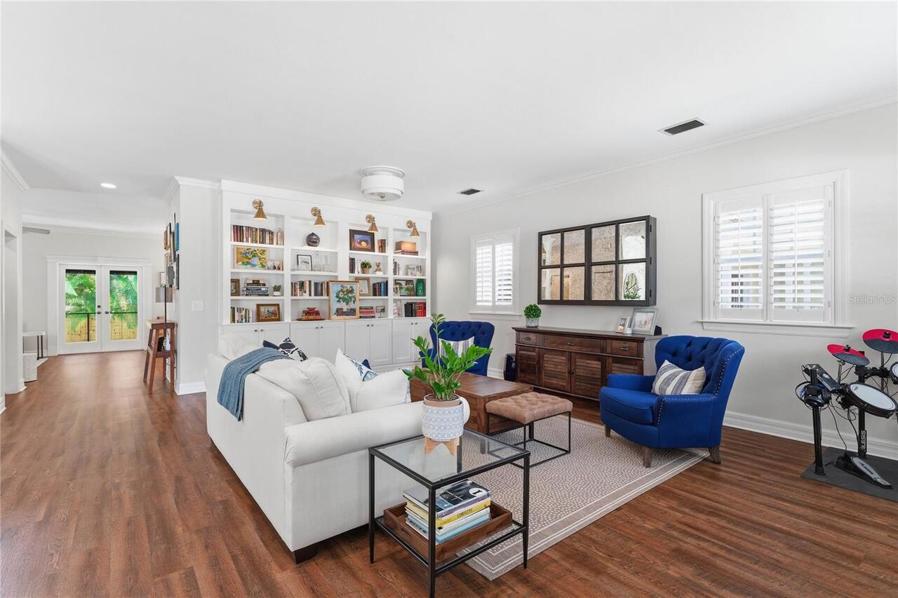 Listing Photo 11