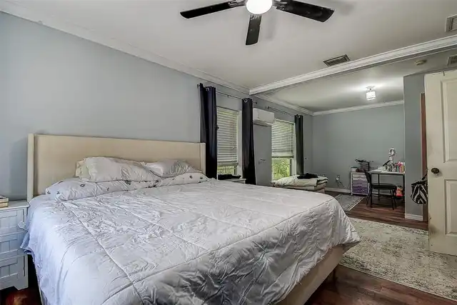 Listing Photo 17