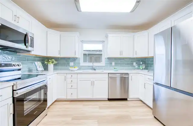 Listing Photo 14
