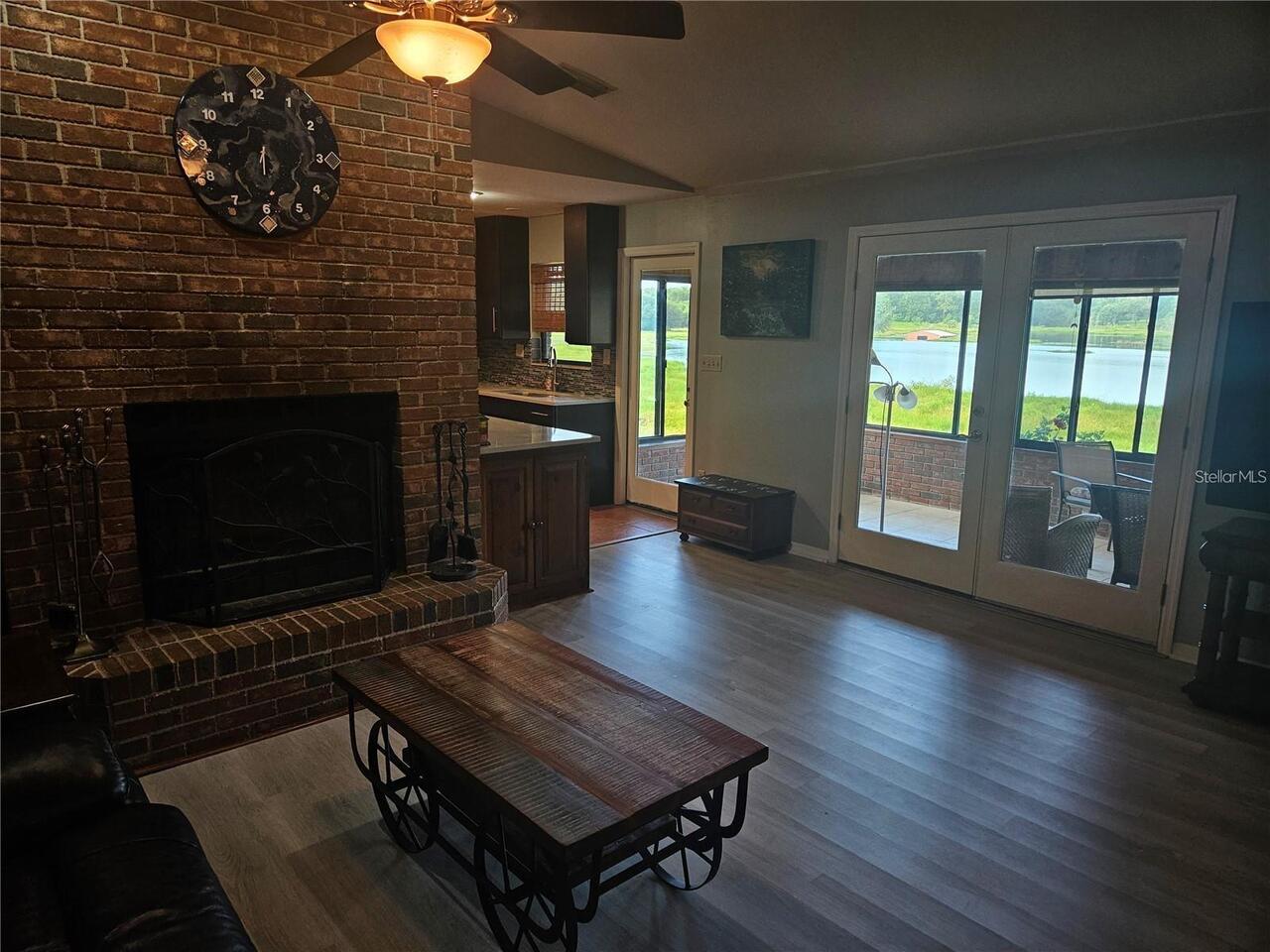 Listing Photo 11