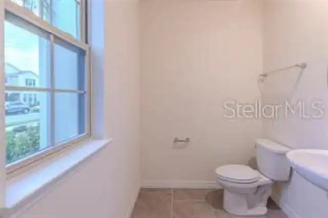 Listing Photo 8
