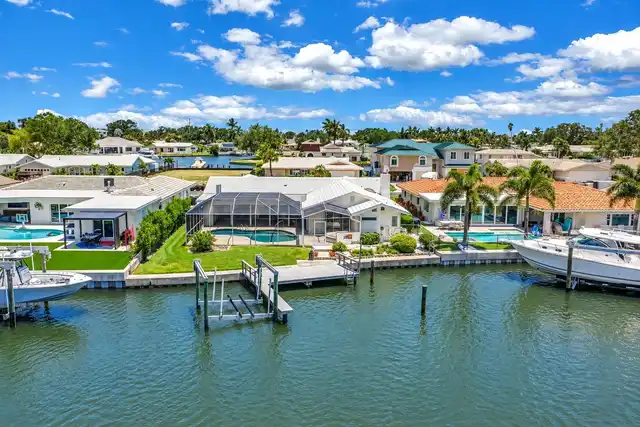 St Petersburg Real Estate