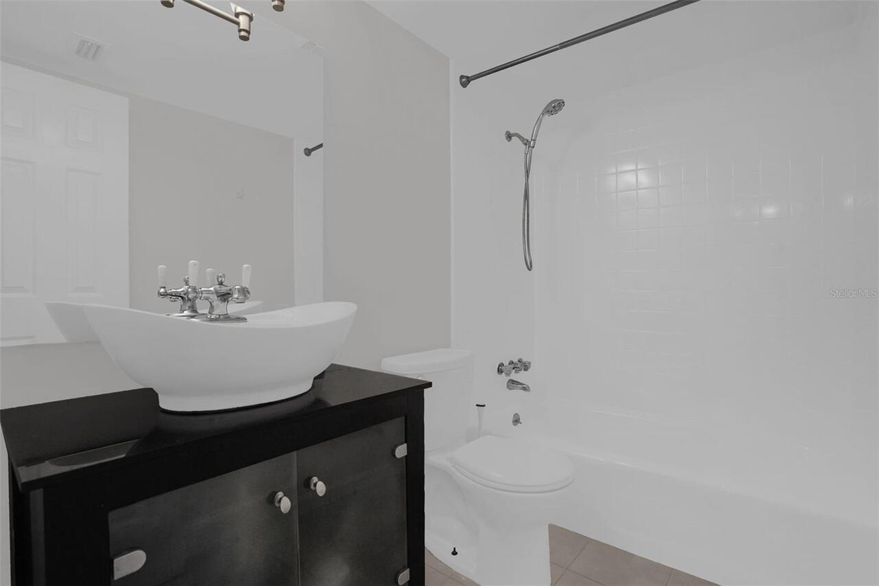 Listing Photo 9