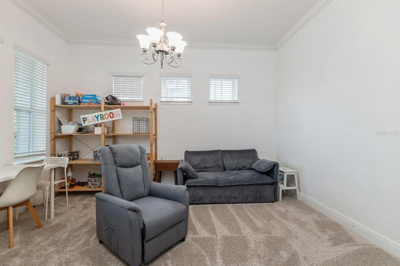 Listing Photo 9