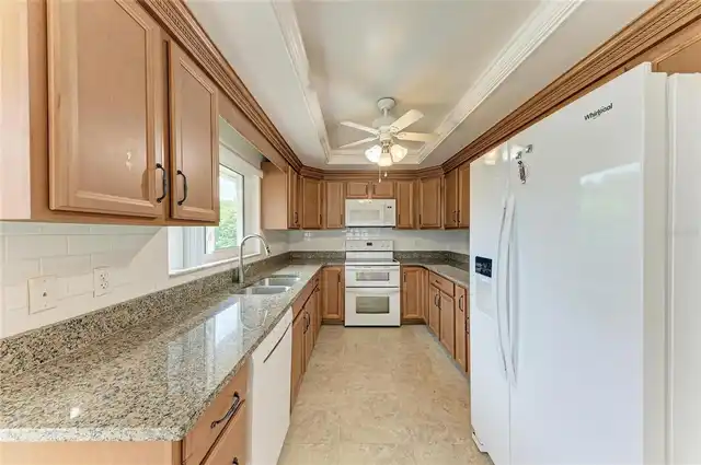 Listing Photo 15
