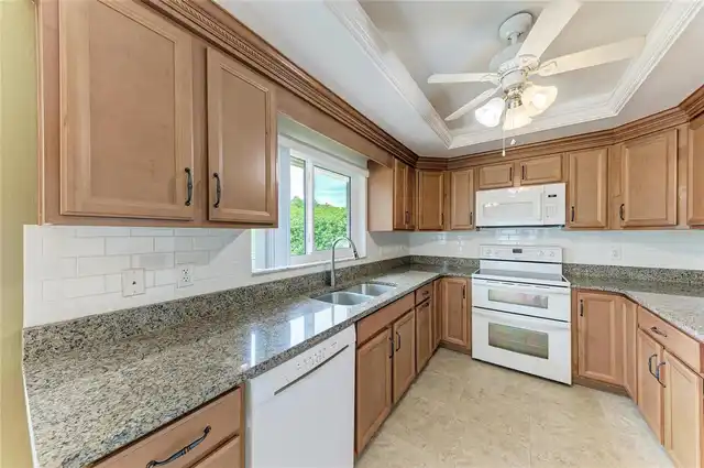 Listing Photo 16