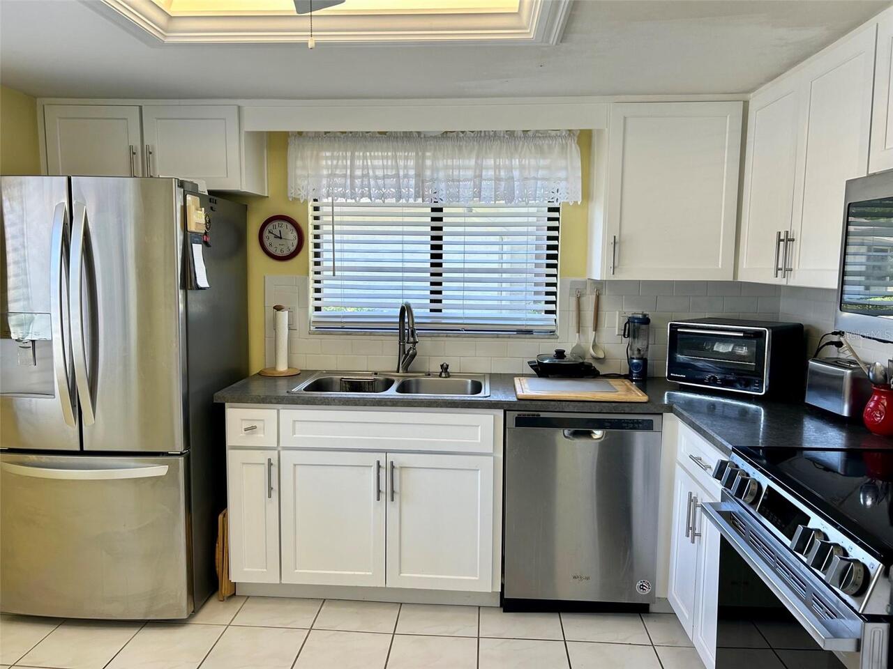 Listing Photo 6