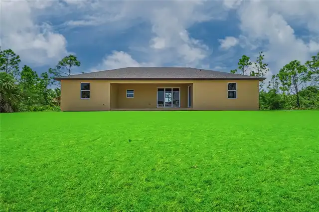 Listing Photo 10