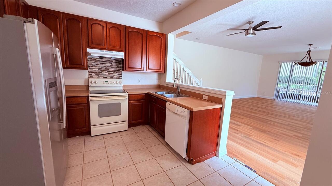 Listing Photo 8