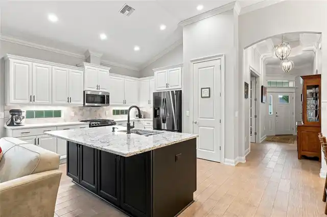 Listing Photo 17