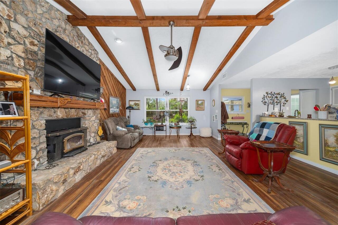 Listing Photo 8