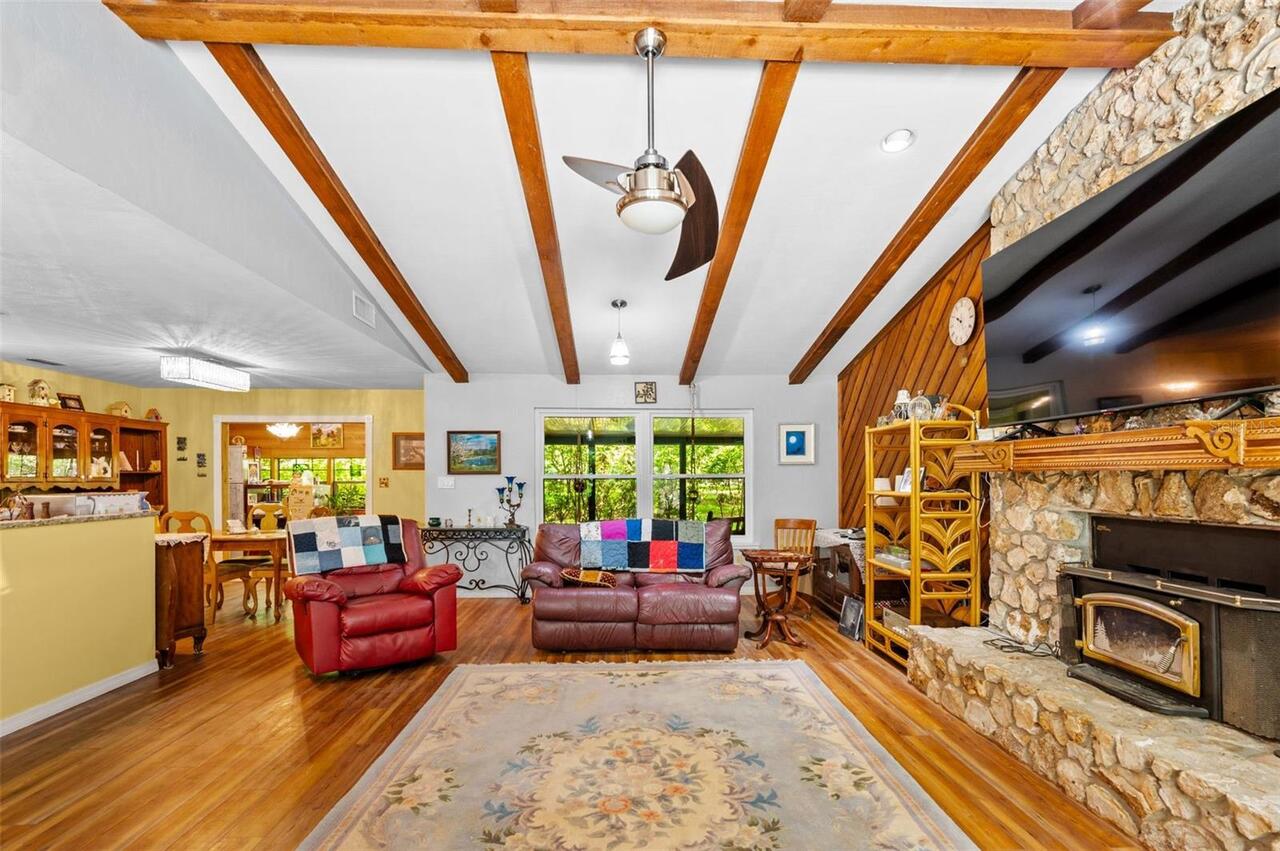 Listing Photo 9