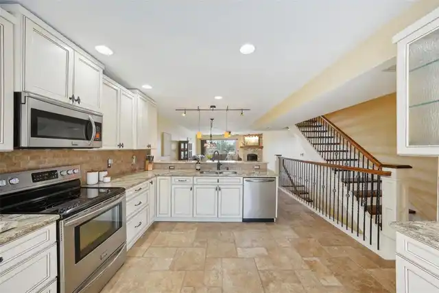 Listing Photo 15