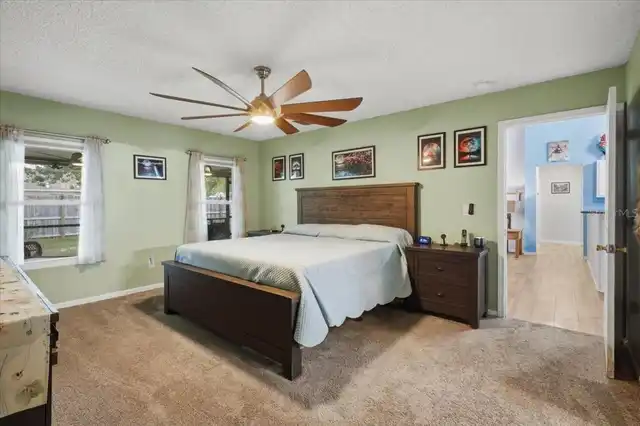 Listing Photo 11