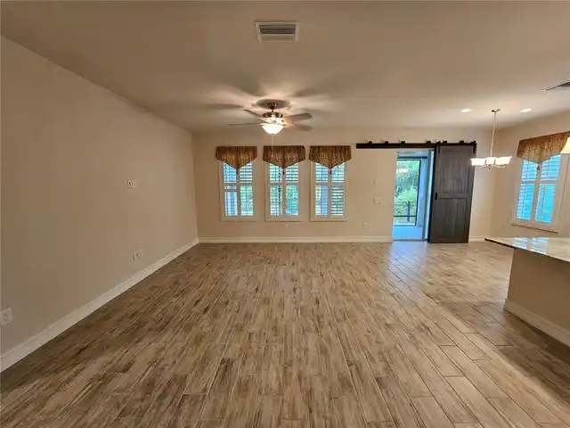 Listing Photo 7