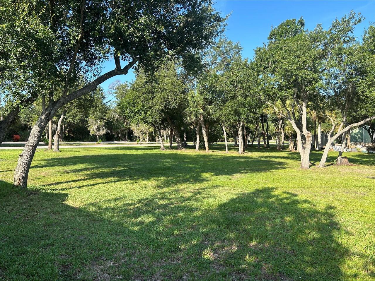 Listing Photo 11
