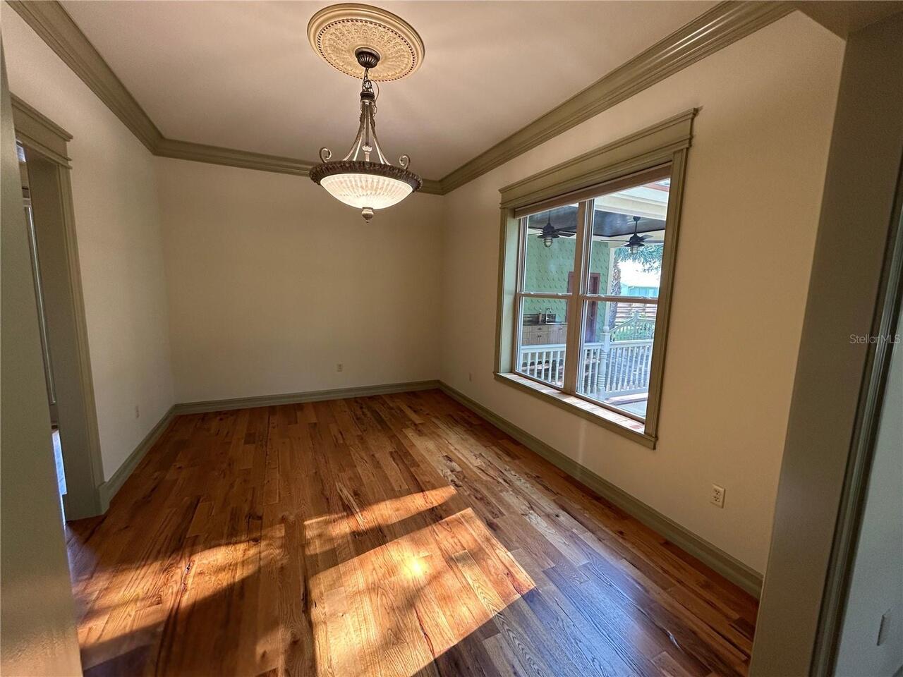 Listing Photo 32