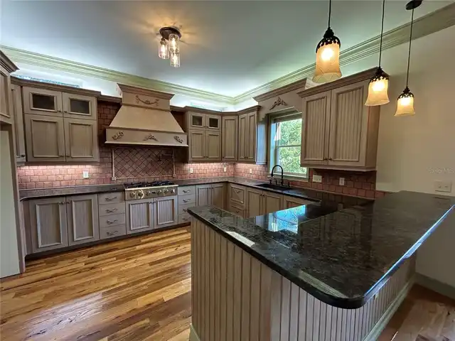 Listing Photo 42