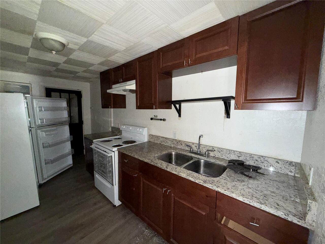 Listing Photo 7