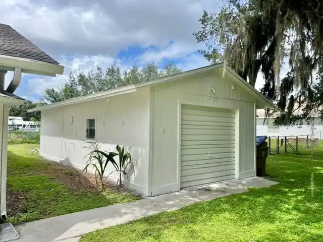 Listing Photo 6