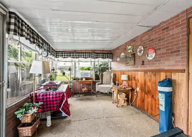Listing Photo 25