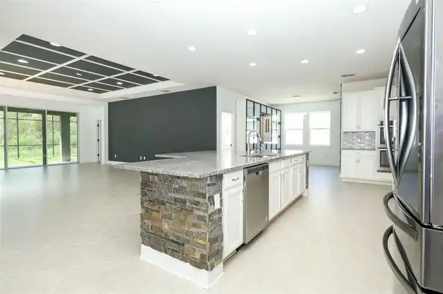 Listing Photo 17
