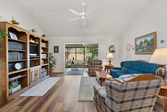 Listing Photo 12