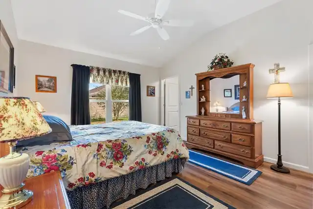 Listing Photo 14