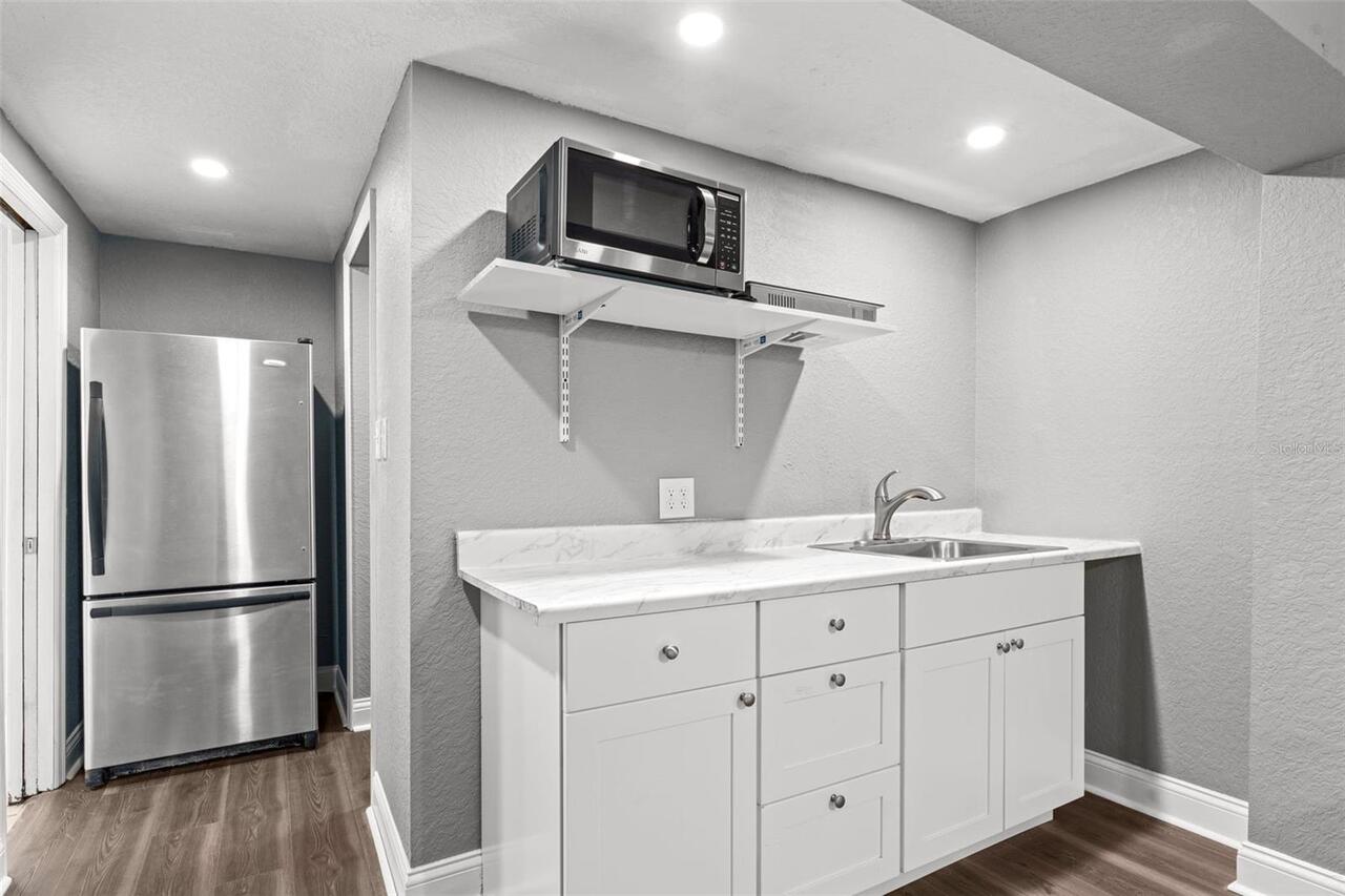 Listing Photo 10