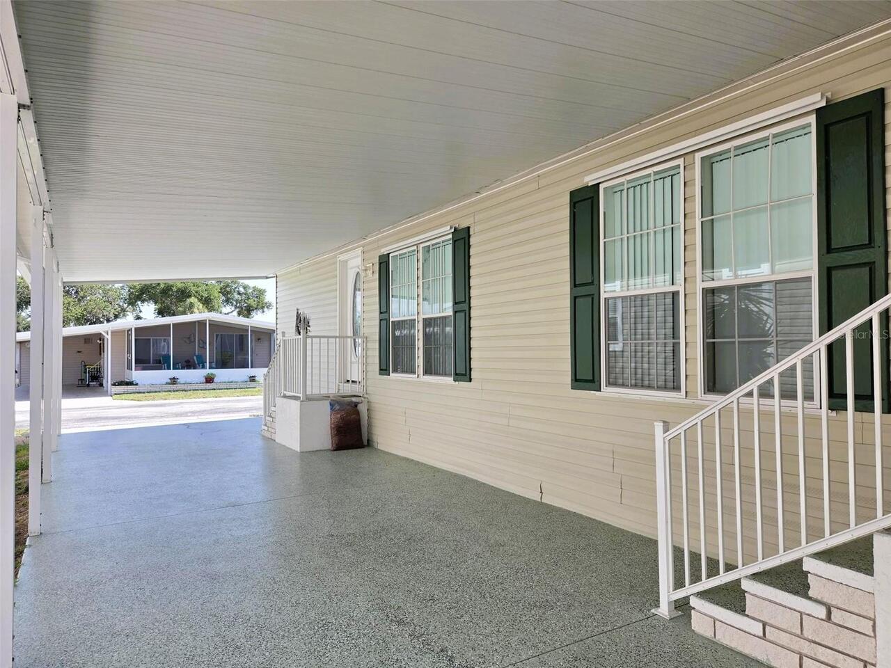 Listing Photo 8