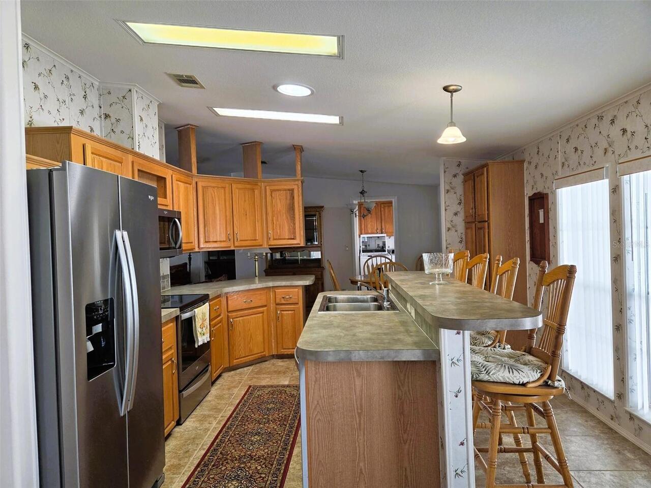 Listing Photo 12
