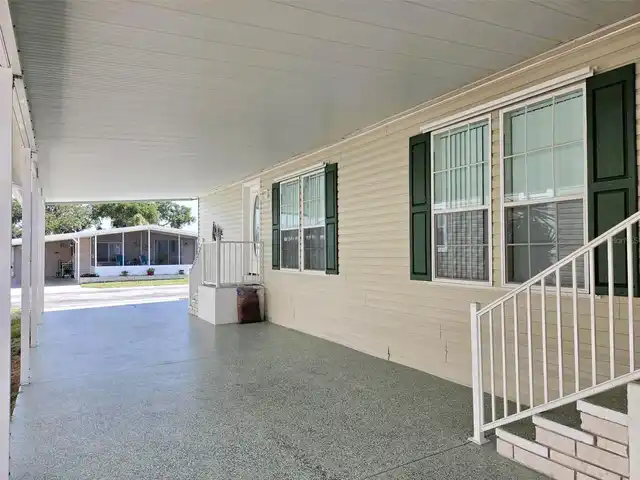 Listing Photo 8