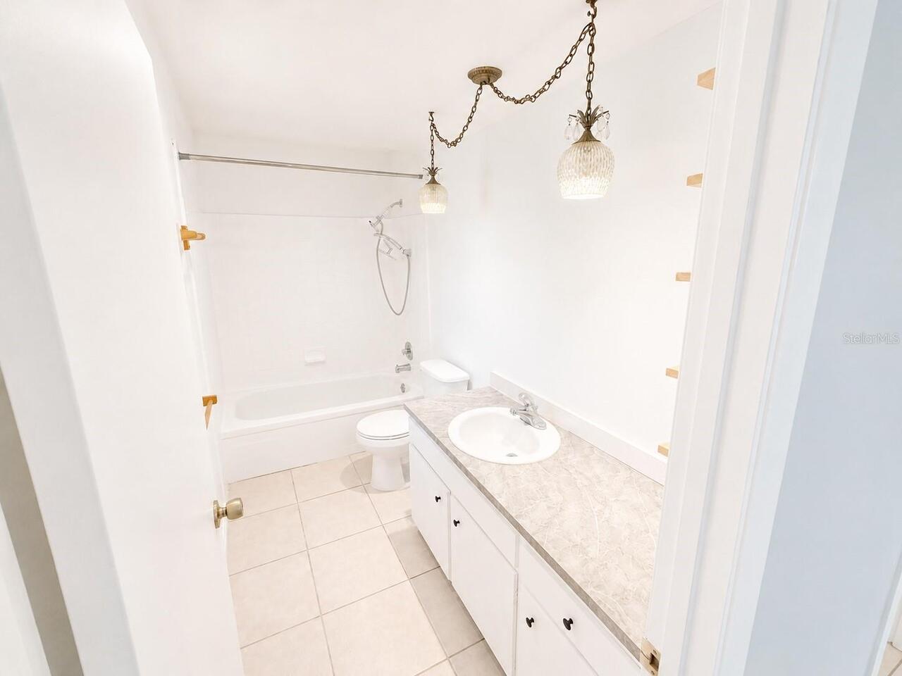 Listing Photo 9