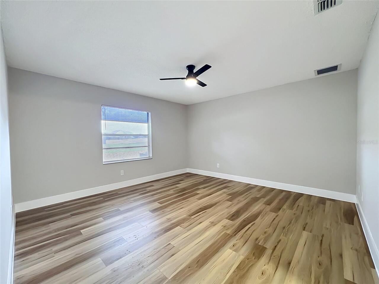 Listing Photo 33