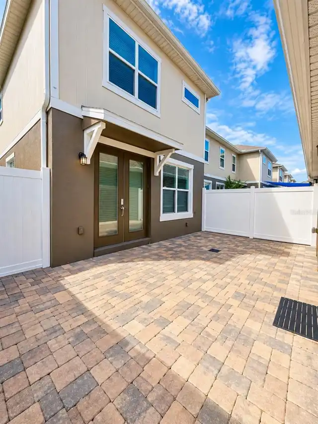 Listing Photo 18