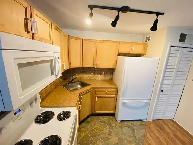 Listing Photo 5