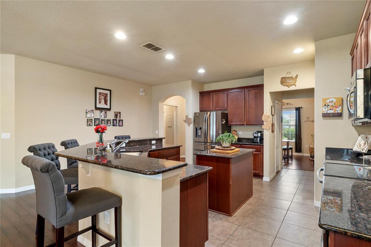 Listing Photo 11