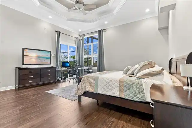Listing Photo 17
