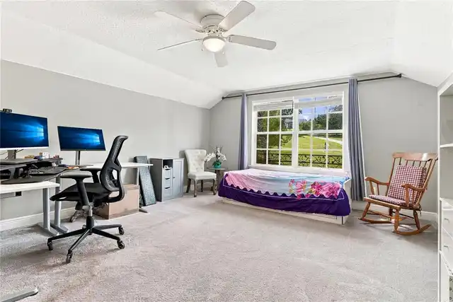 Listing Photo 10