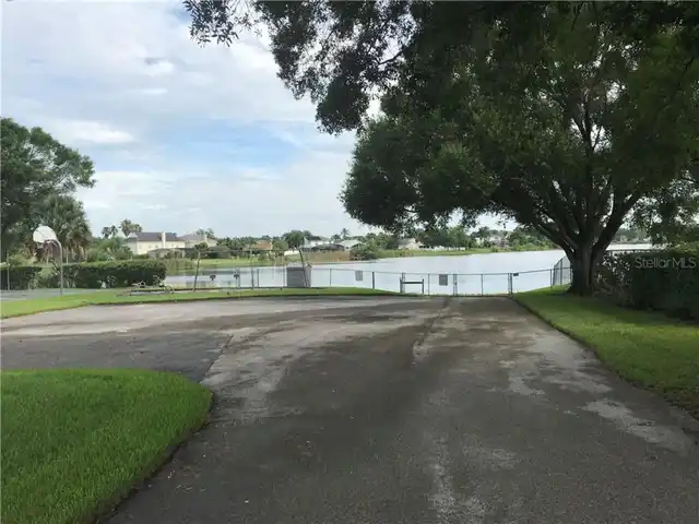 Listing Photo 16