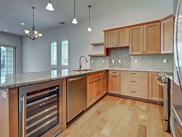 Listing Photo 19