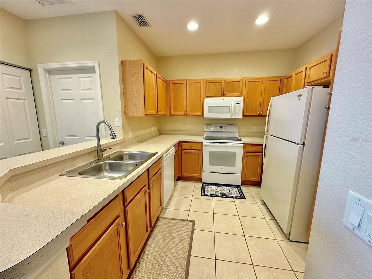 Listing Photo 9