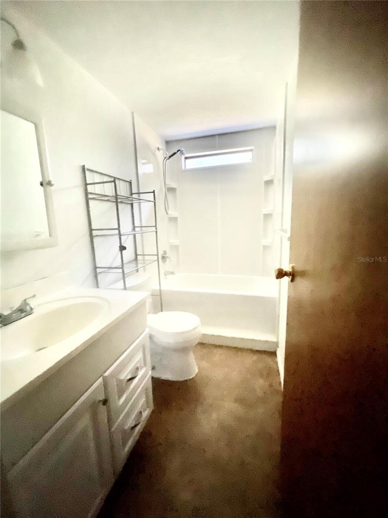 Listing Photo 9