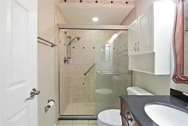 Listing Photo 29