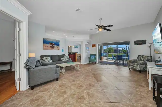 Listing Photo 12
