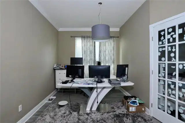 Listing Photo 8