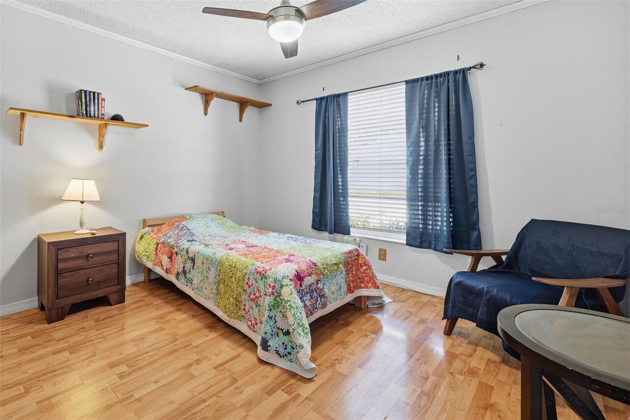 Listing Photo 12